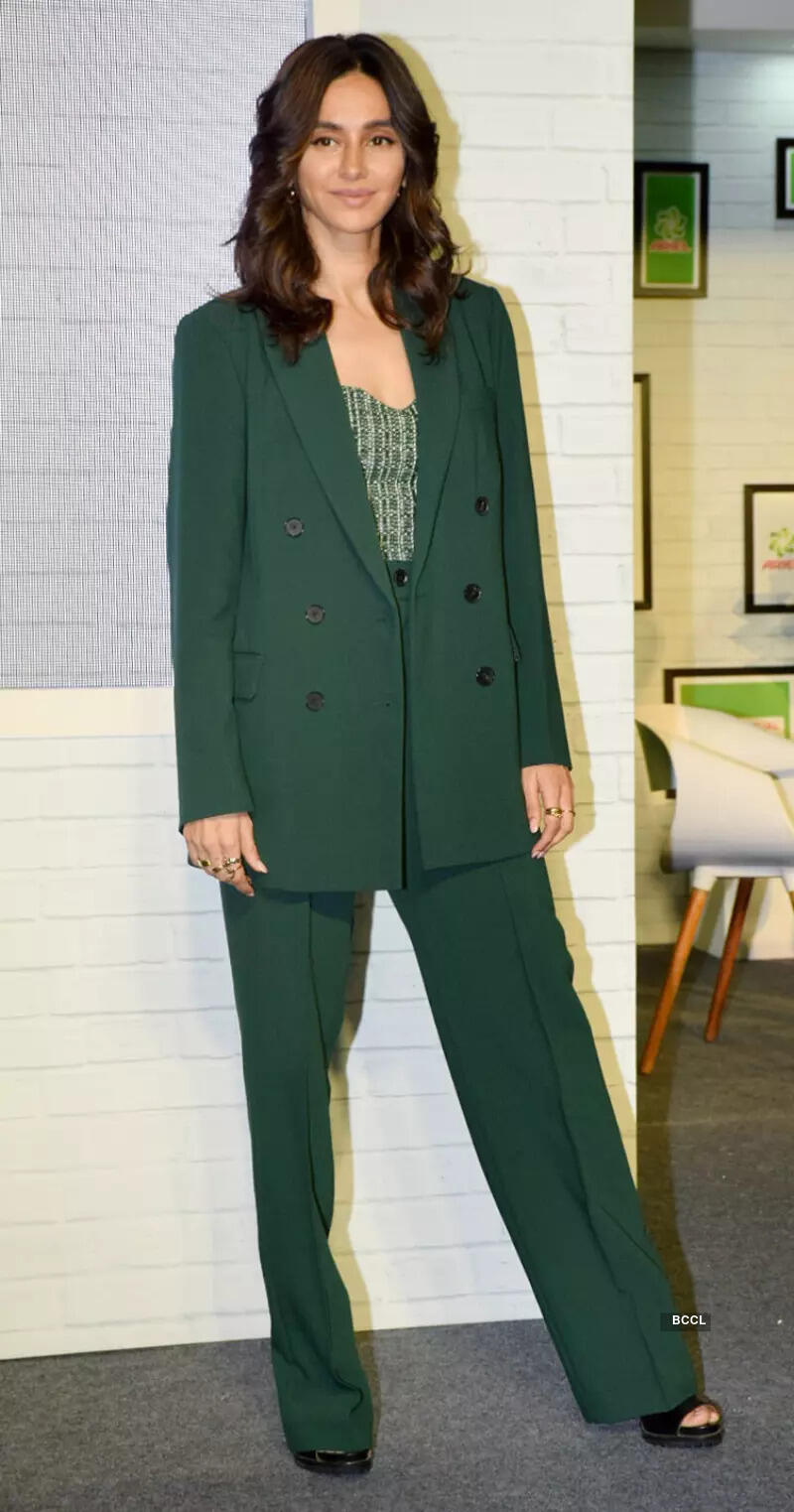 Riteish Deshmukh and Genelia Dsouza promote gender equality