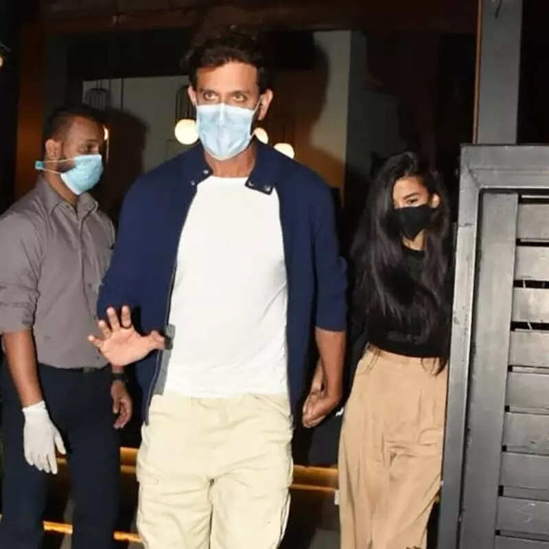 Amid dating rumours, new pictures of Hrithik Roshan & family with Saba Azad from their lunch get-together go viral