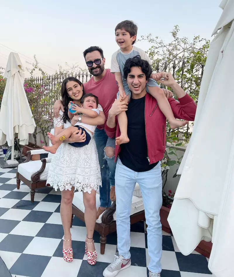 These adorable pictures of birthday boy Jeh and Taimur with Sara and Ibrahim Ali Khan are too cute to be missed!