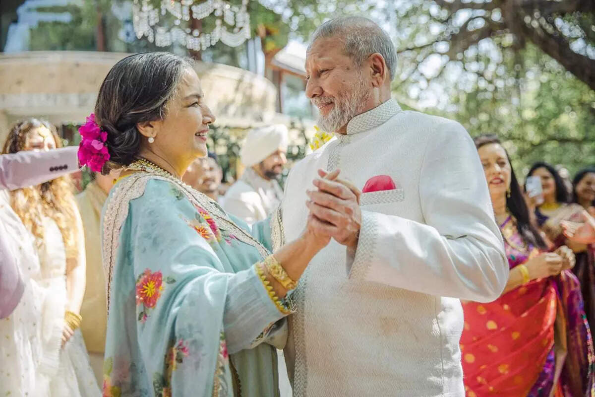 From dancing to kissing pictures, Shibani Dandekar and Farhan Akhtar share priceless moments from their wedding