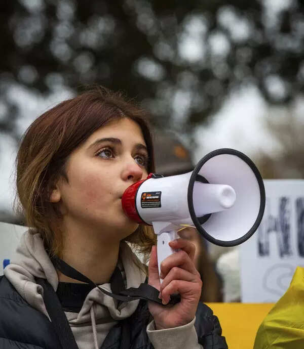 Thousands of protesters worldwide rally against Russia&rsquo;s invasion of Ukraine; see pics