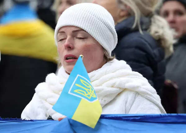 Thousands of protesters worldwide rally against Russia’s invasion of Ukraine; see pics