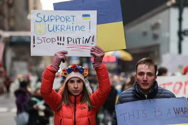 Thousands of protesters worldwide rally against Russia’s invasion of Ukraine; see pics