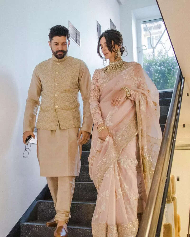 These dreamy pictures of Shibani Dandekar and Farhan Akhtar from their civil wedding you just can't give a miss