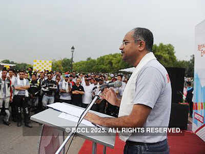 Himalayan Odyssey 2011 flags off