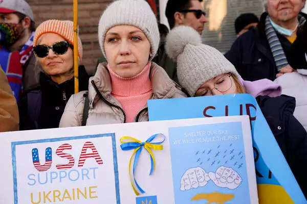 35 pictures from protests across the world against Russian aafpttack on Ukraine