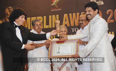 Magician Gopinath Muthukad receives award