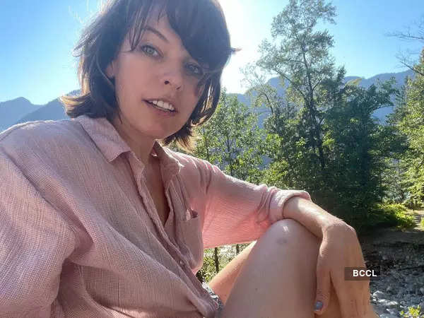 These glamorous pictures of Ukrainian-born actress Milla Jovovich go viral on internet