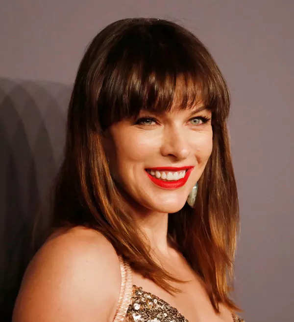 These glamorous pictures of Ukrainian-born actress Milla Jovovich go viral on internet