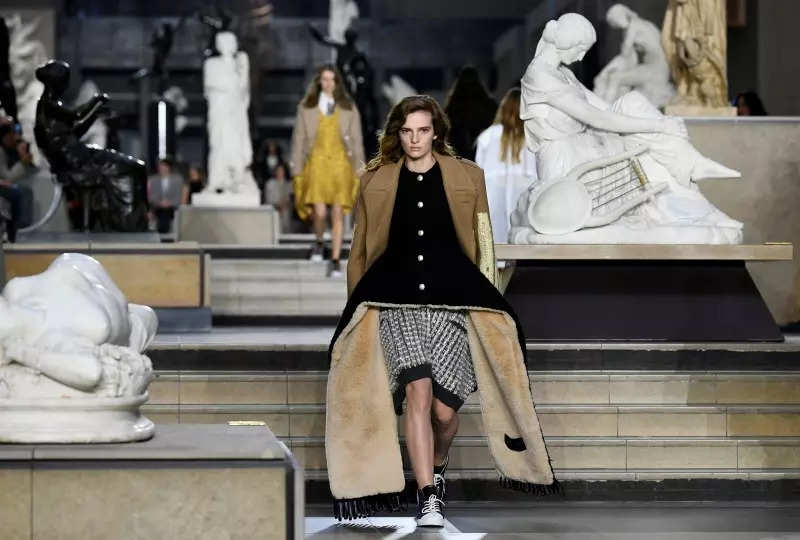 Paris Fashion Week 2022: Pictures from Louis Vuitton's fall/winter 2022 ready-to-wear show