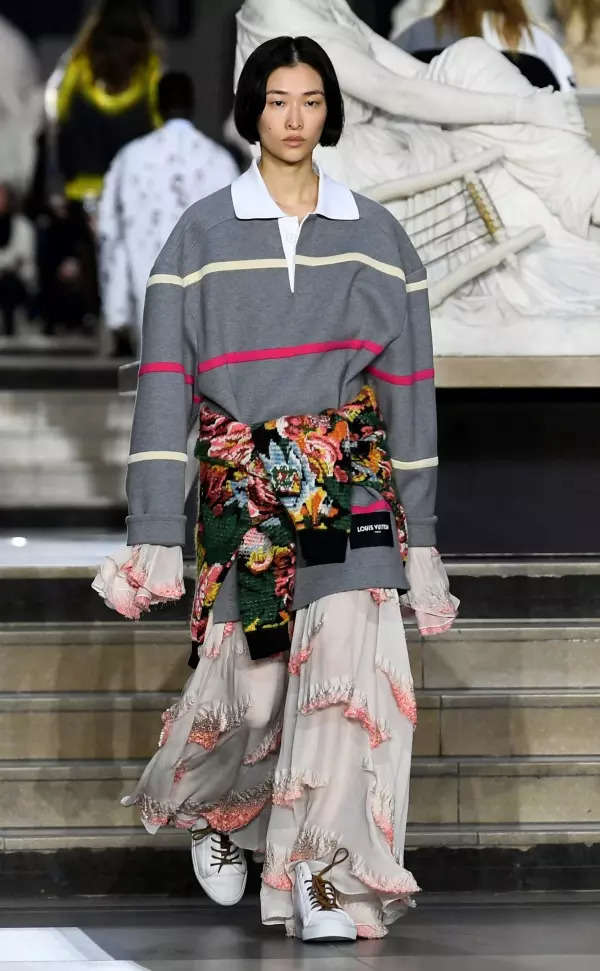 Paris Fashion Week 2022: Pictures from Louis Vuitton's fall/winter 2022 ready-to-wear show