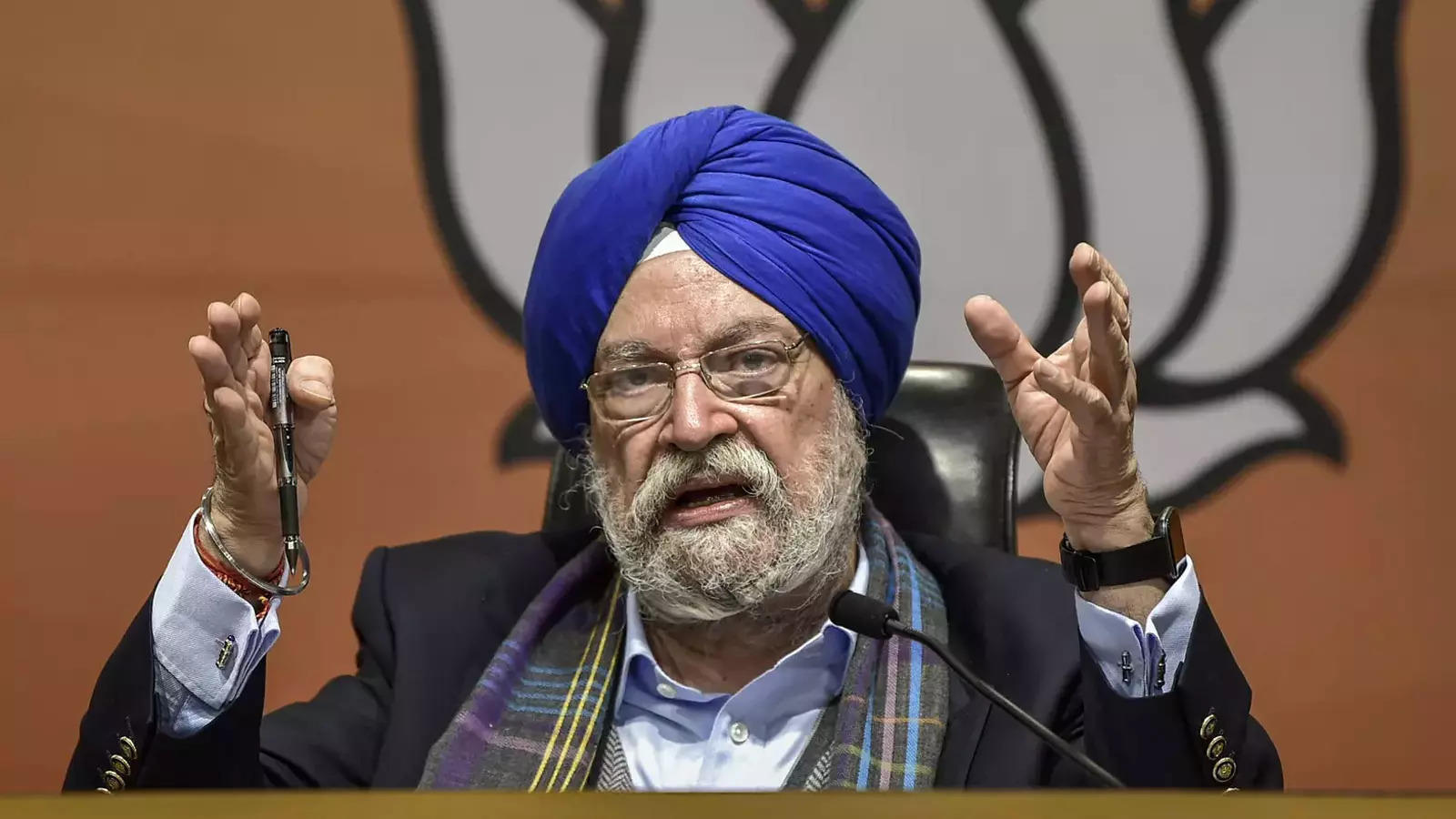 All Indian students in Sumy left for Poltava in buses: Hardeep Singh Puri