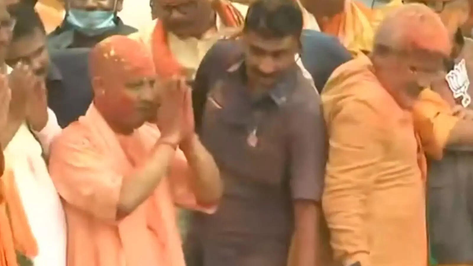 CM Yogi Adityanath celebrates with party workers at BJP headquarters in ...