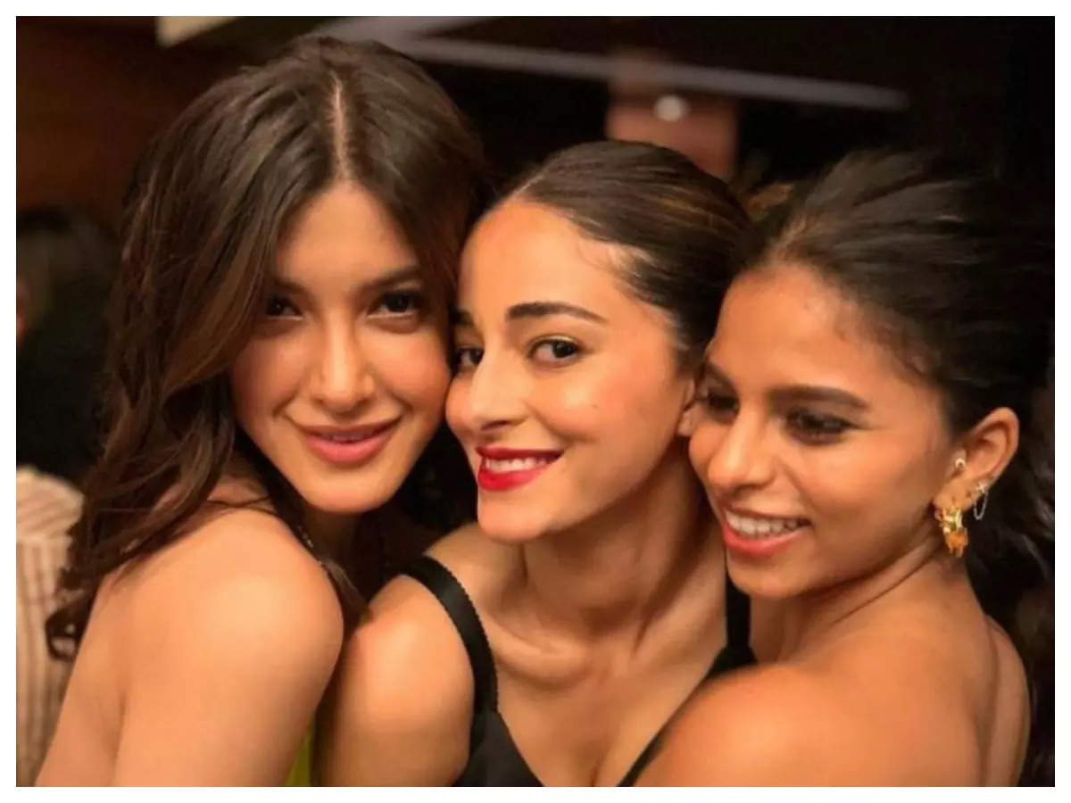 Ananya Panday and Shanaya Kapoor are true blue besties and their