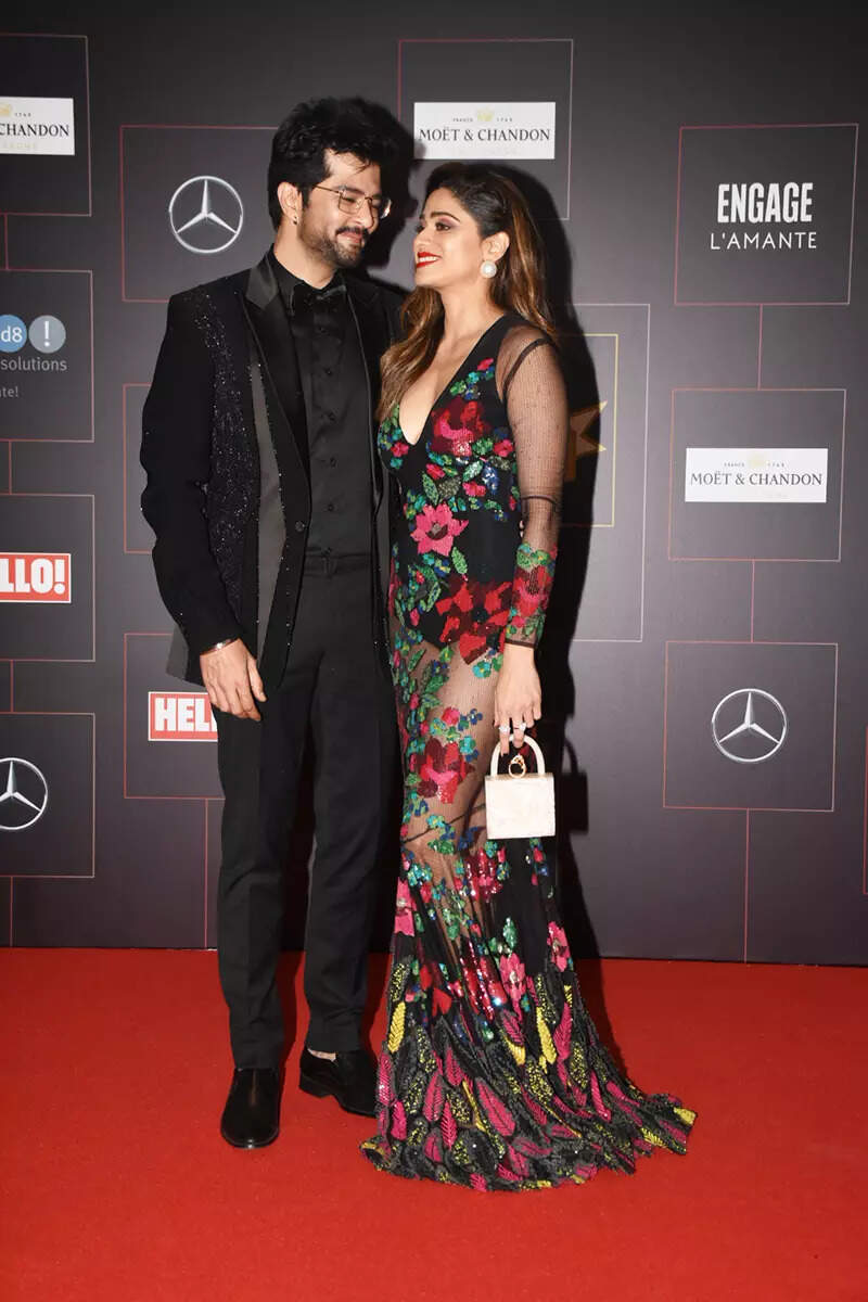 Quashing the breakup rumours, these pictures of Shamita Shetty and Raqesh Bapat prove they are madly in love
