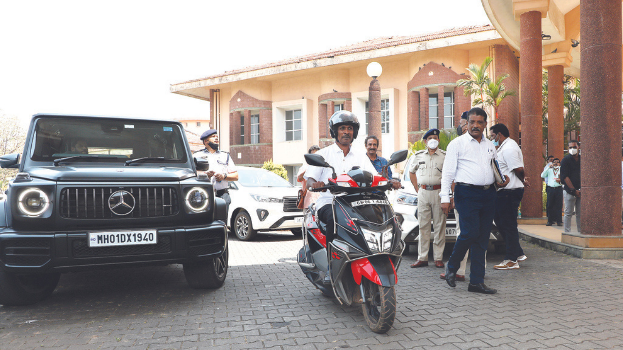 Goa: Cortalim MLA arrives at assembly complex on scooter, creates flutter