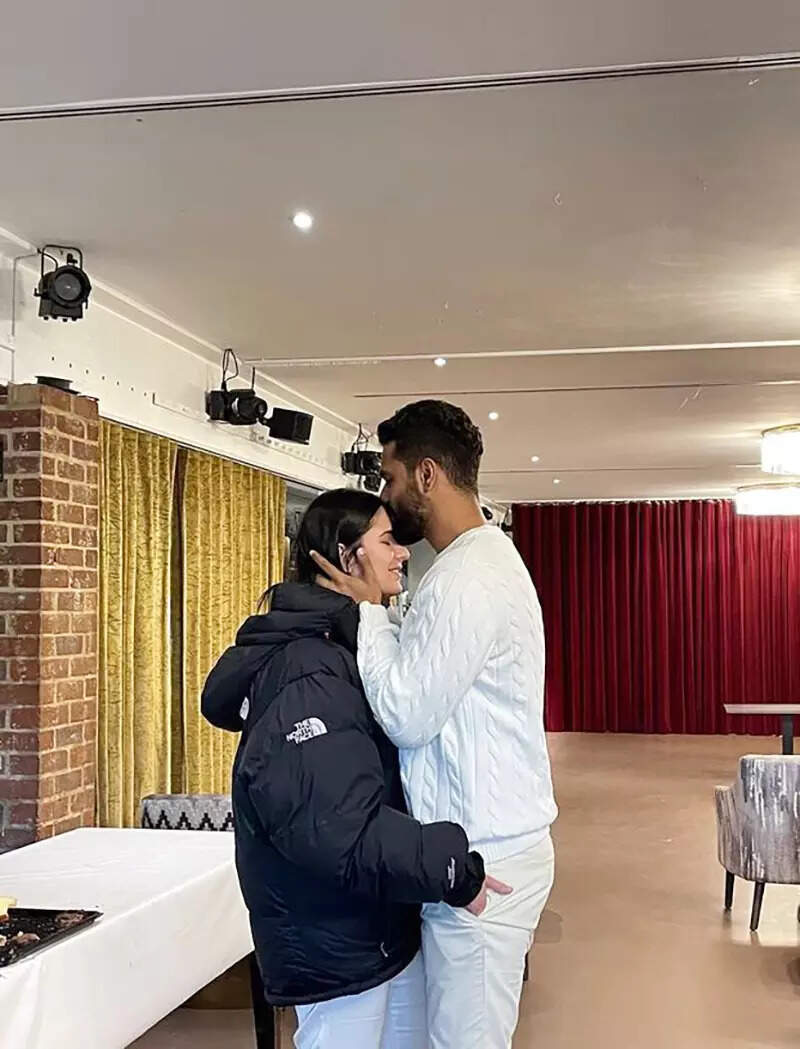 Unmissable pictures from Katrina Kaif and Vicky Kaushal&rsquo;s first Holi celebration