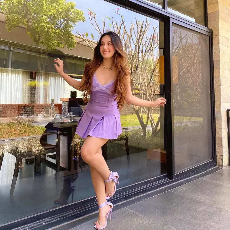 Glamorous pictures of Nepali beauty Aditi Budhathoki are too good to miss!