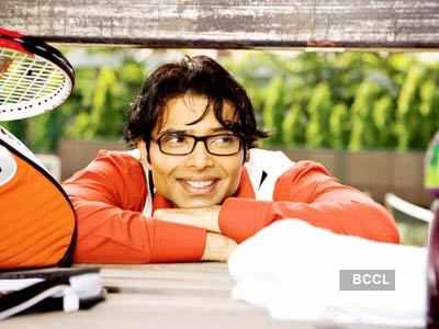 Uday Chopra kicked out of a bar!