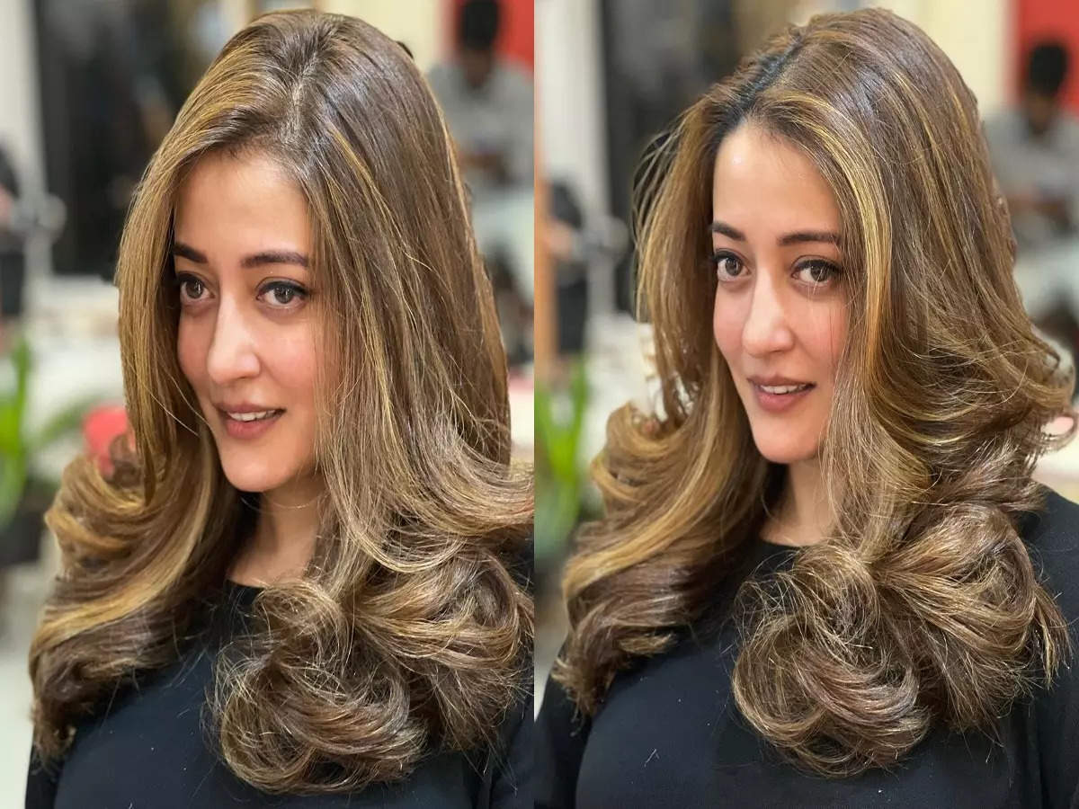 Bronde! Raima Sen just gave us major summer hair goals