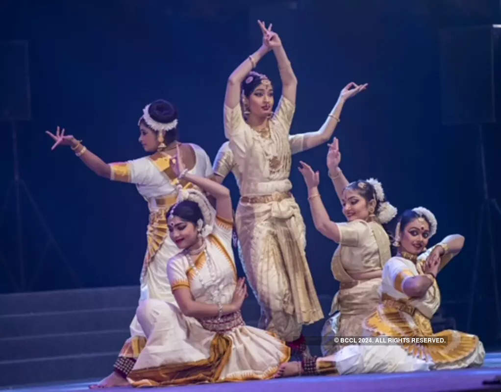 The lawns of Red Fort came alive with Dances of India