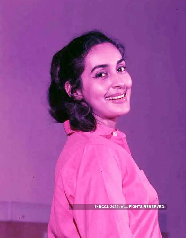 #ETimesTrendsetters: Rare pictures of Nutan, the legendary actress whose simplicity was the ultimate sophistication