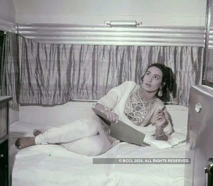 #ETimesTrendsetters: Rare pictures of Nutan, the legendary actress whose simplicity was the ultimate sophistication