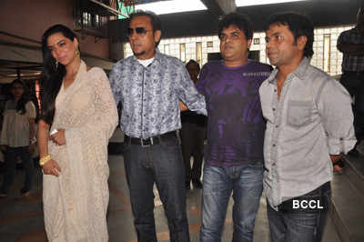 Aftab's screening of 'Bin Bulaye Baraati' 