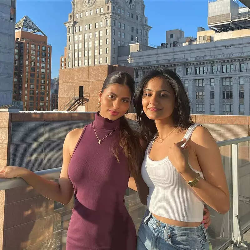 New glamorous looks of Suhana Khan in a backless gown leave fans speechless