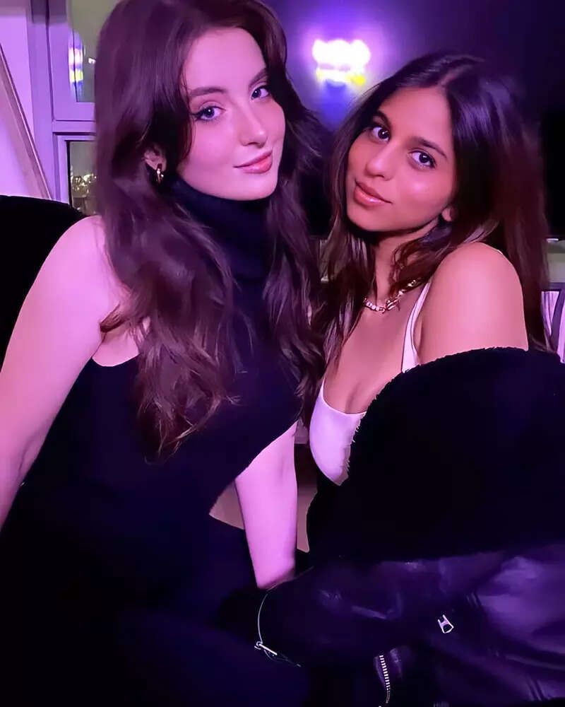 New glamorous looks of Suhana Khan in a backless gown leave fans speechless