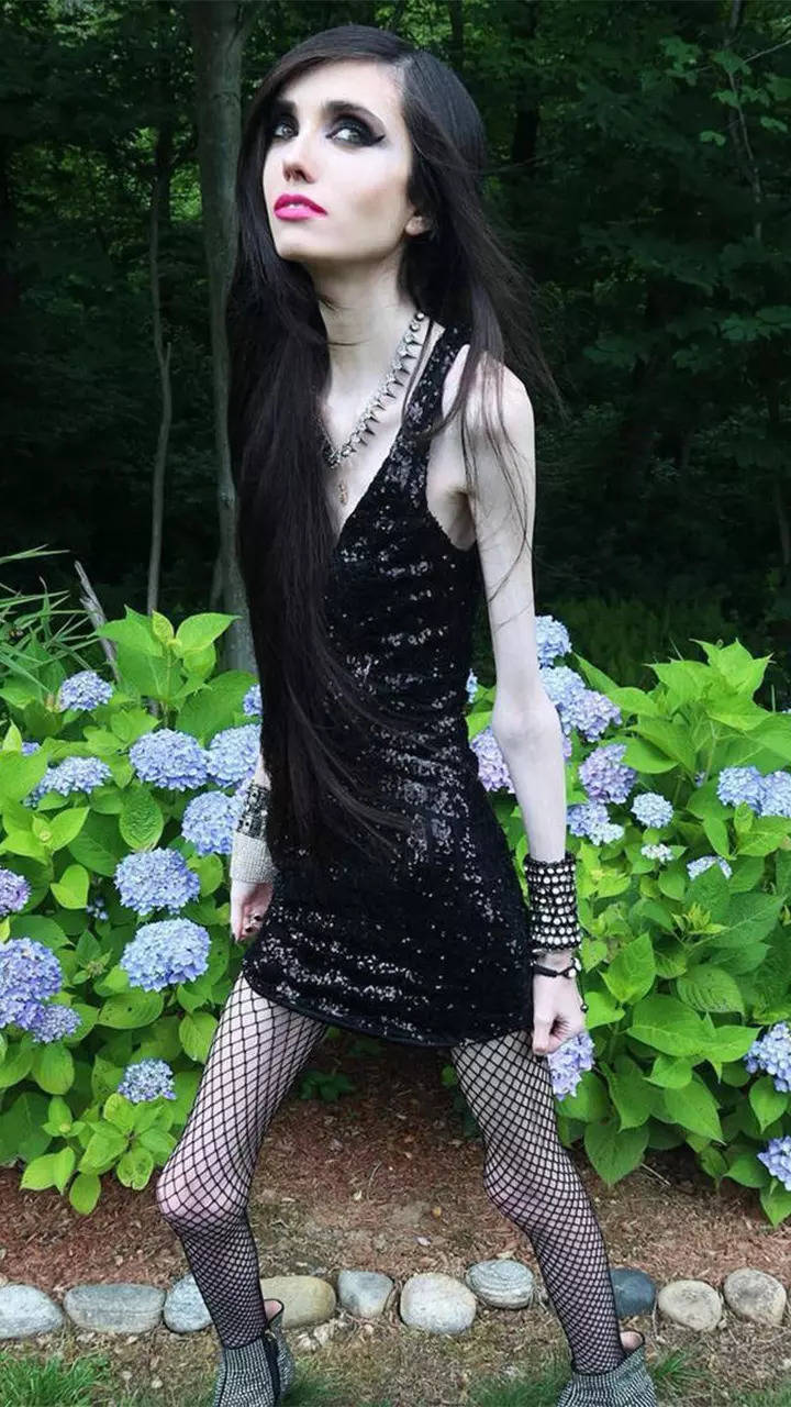 Eugenia Cooney promotes eating disorders, while social media users want to ban her