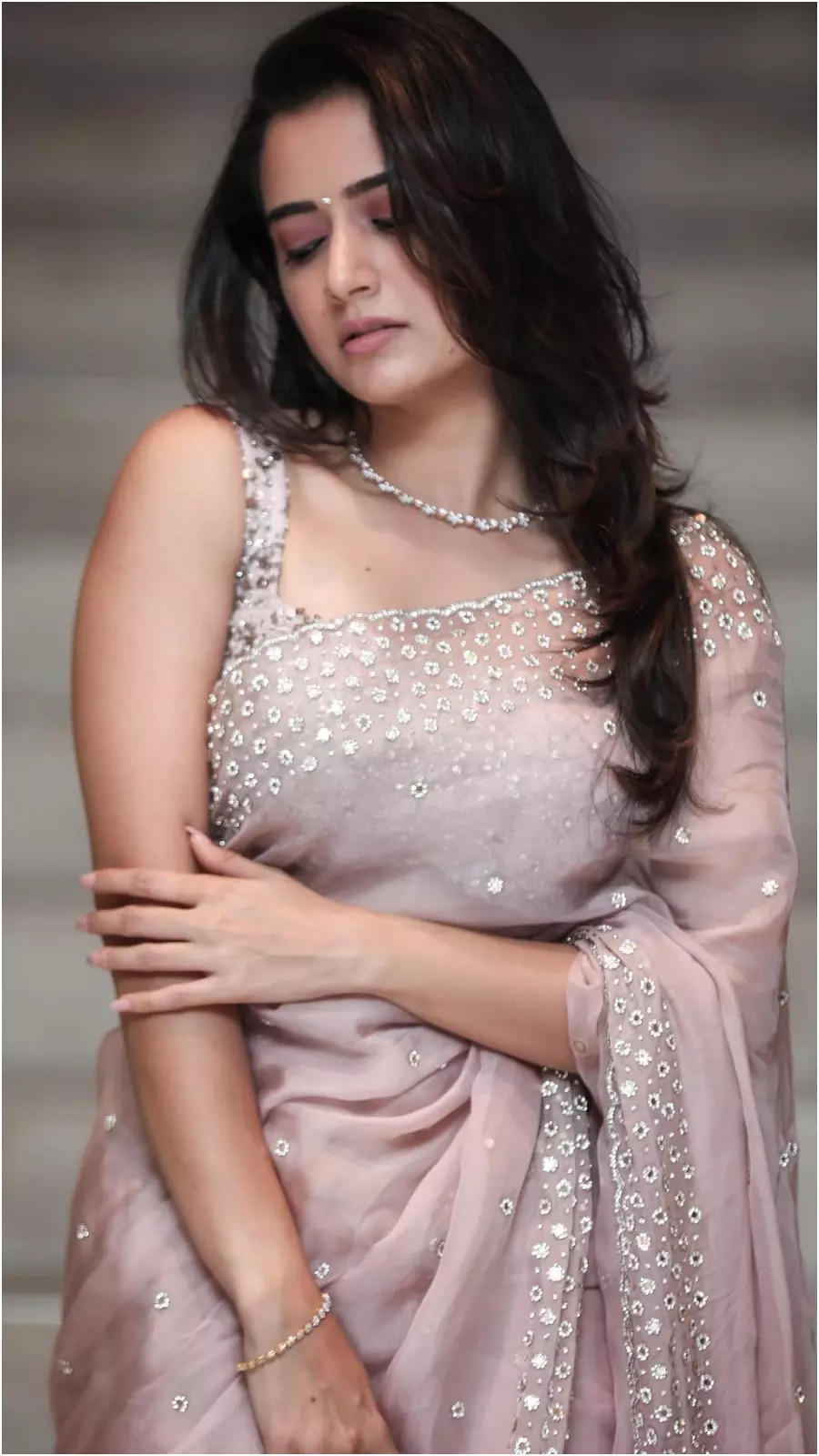 10 stunning saree pics of Ashika Ranganath | Times of India