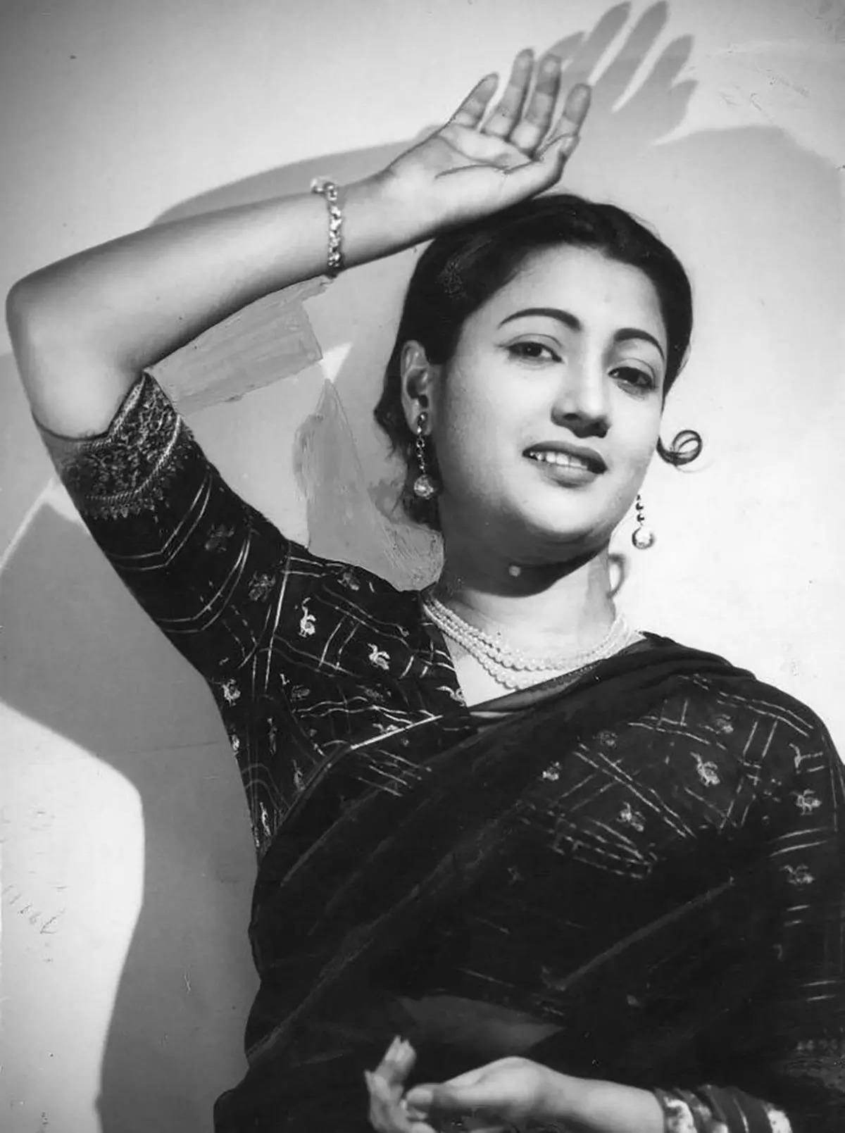 GoldenFrames: Suchitra Sen who revolutionised woman-centric movies in the 60s- The Etimes Photogallery Page 18