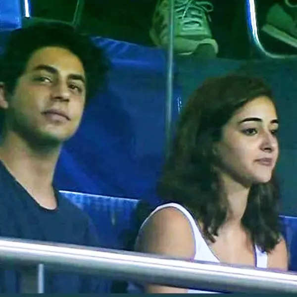 Aryan Khan & Suhana Back In Mumbai After Attending IPL 2022 Mega