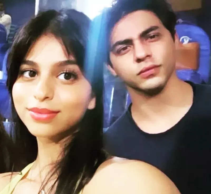 Aryan Khan & Suhana Back In Mumbai After Attending IPL 2022 Mega