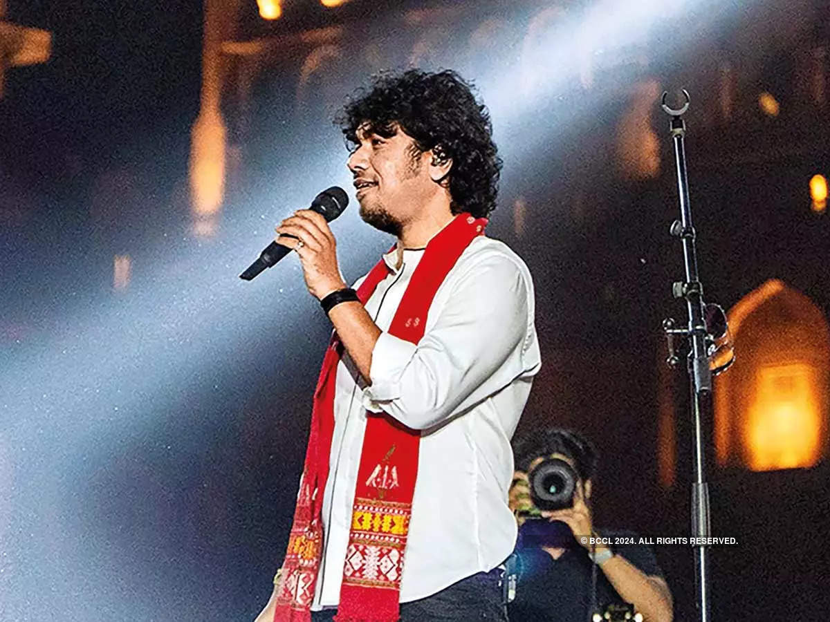 Papon performed at the closing ceremony