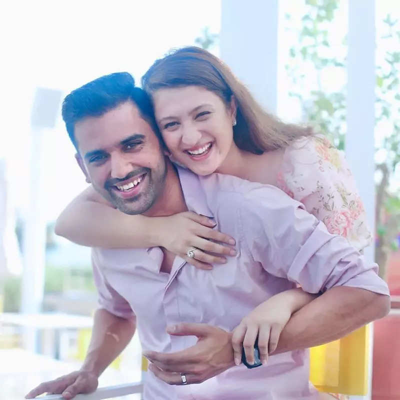 IPL 2022: Deepak Chahar and his girlfriend Jaya Bhardwaj's romantic pictures are all things love!
