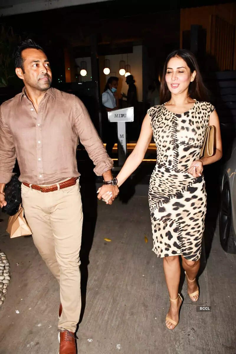 Pictures of Kim Sharma and Leander Paes walking hand-in-hand on their dinner date go viral