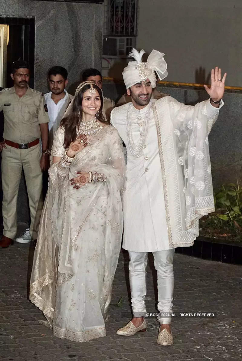 Flaunting her diamond ring, Alia Bhatt is a vision to behold in these new wedding pictures