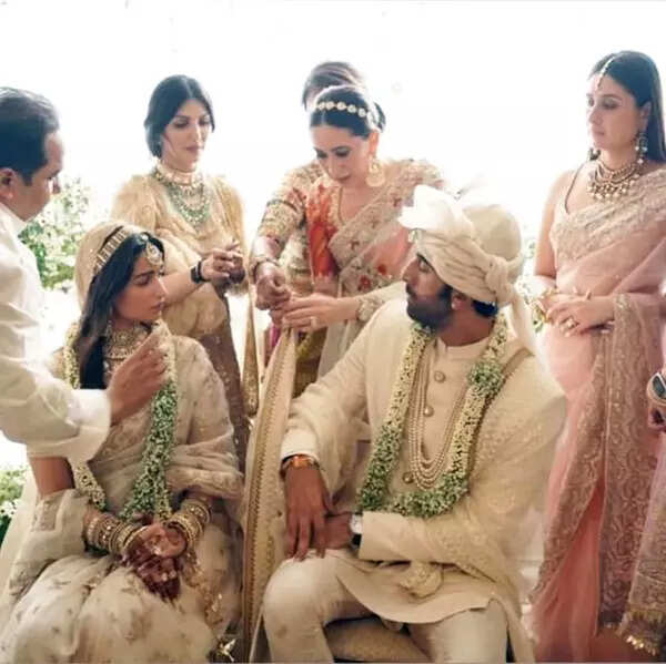 From cutting cake to raising a toast, magical pictures from Alia Bhatt and Ranbir Kapoor's fairytale wedding