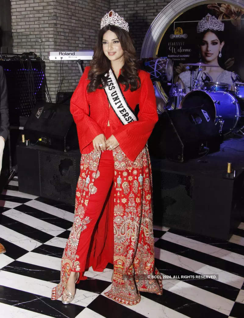 Miss Universe 2021 Harnaaz Kaur Sandhu receives a warm welcome as she visits Chandigarh