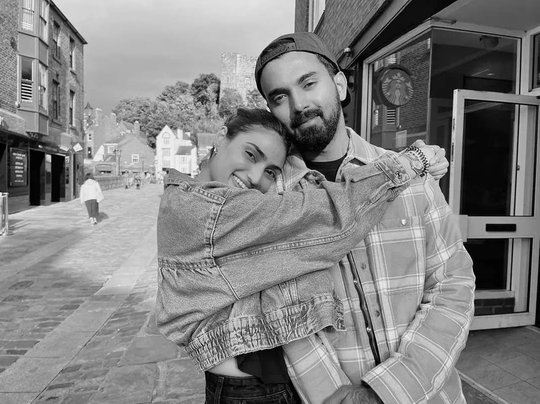 Mushy pictures of Athiya Shetty and KL Rahul trend after reports of their South Indian wedding go viral