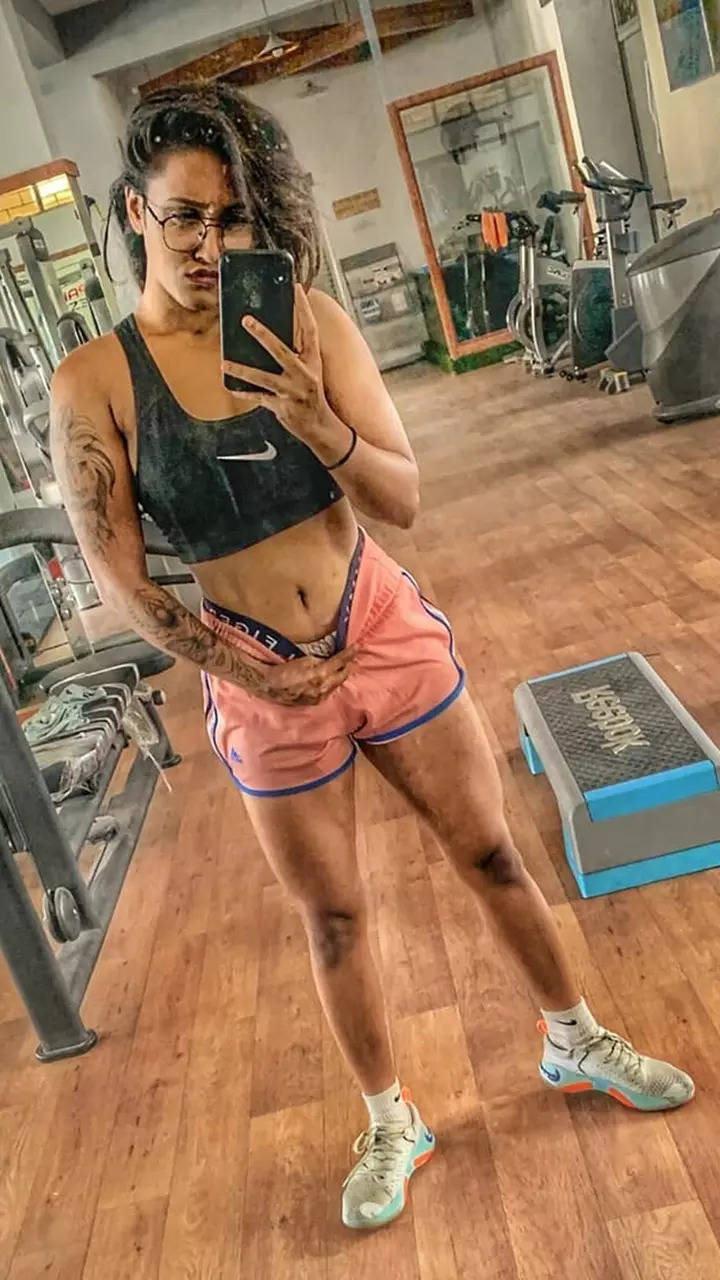 Don't miss these workout pics of Jasmine Moosa | Times of India