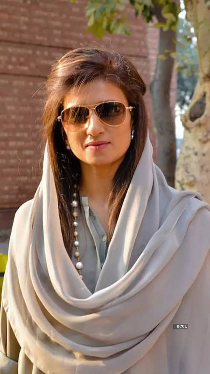 Stylish photos of Pak minister Hina Rabbani