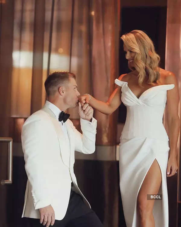 David Warner and his wife give us couple goals with these lovely pictures