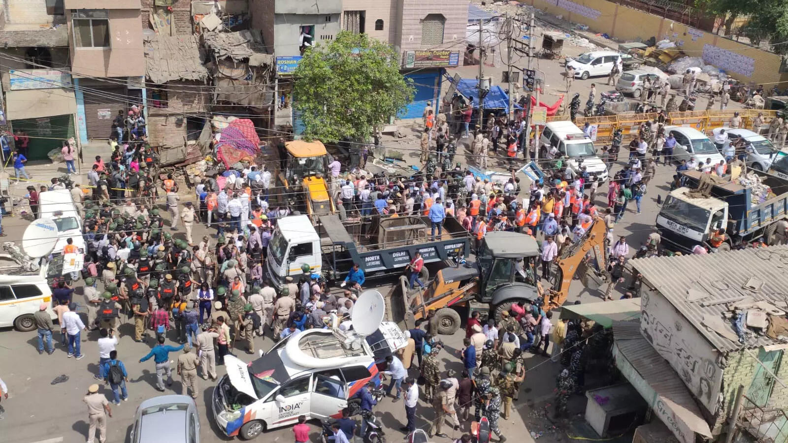 Delhi Jahangirpuri's CBlock heavily barricaded; residents stay