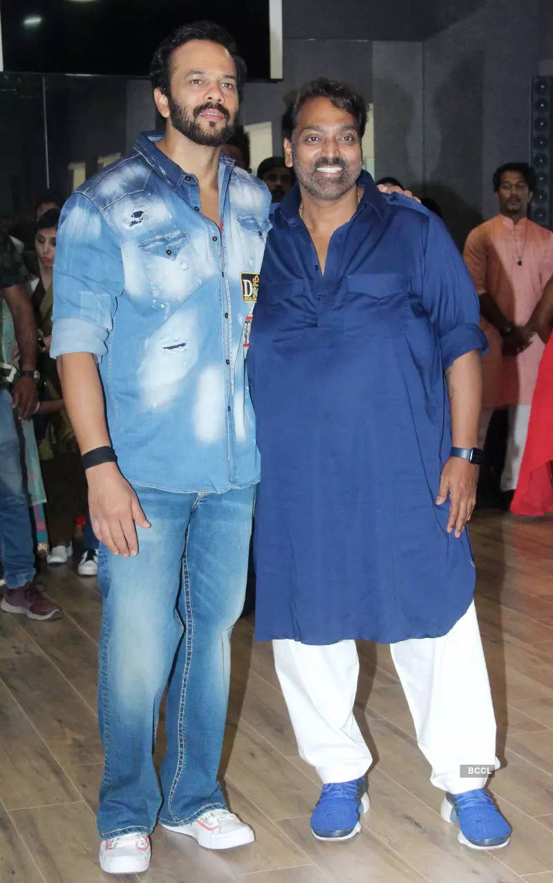 Akshay Kumar inaugurates choreographer Ganesh Acharya's dance studio