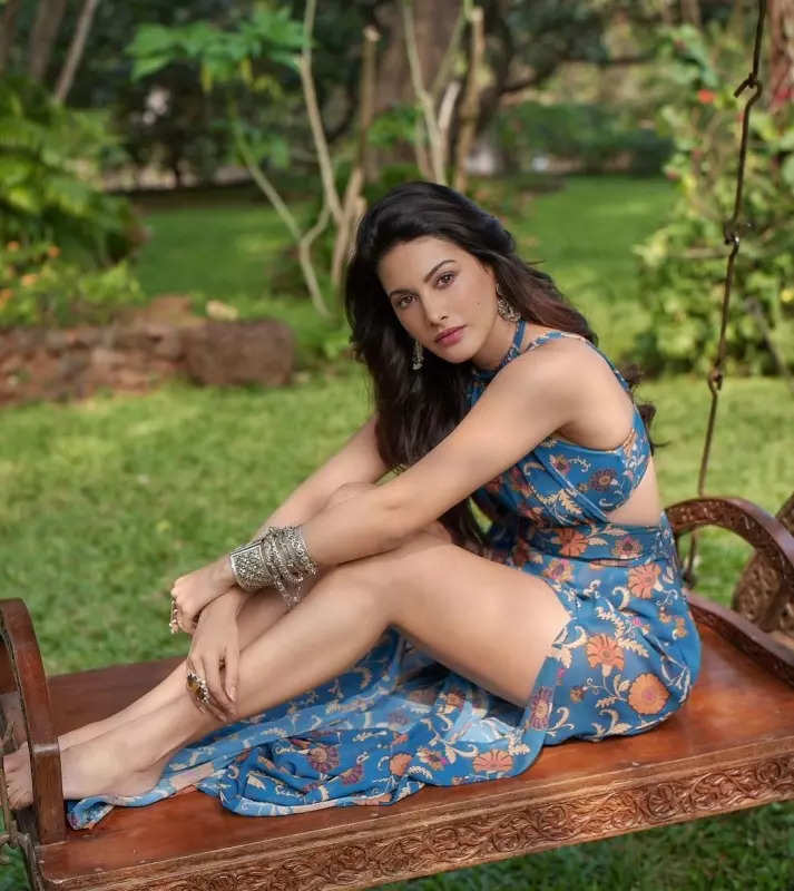 Amyra Dastur is raising temperatures with her glamorous photoshoots