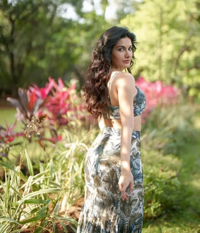 Amyra Dastur is raising temperatures with her glamorous photoshoots