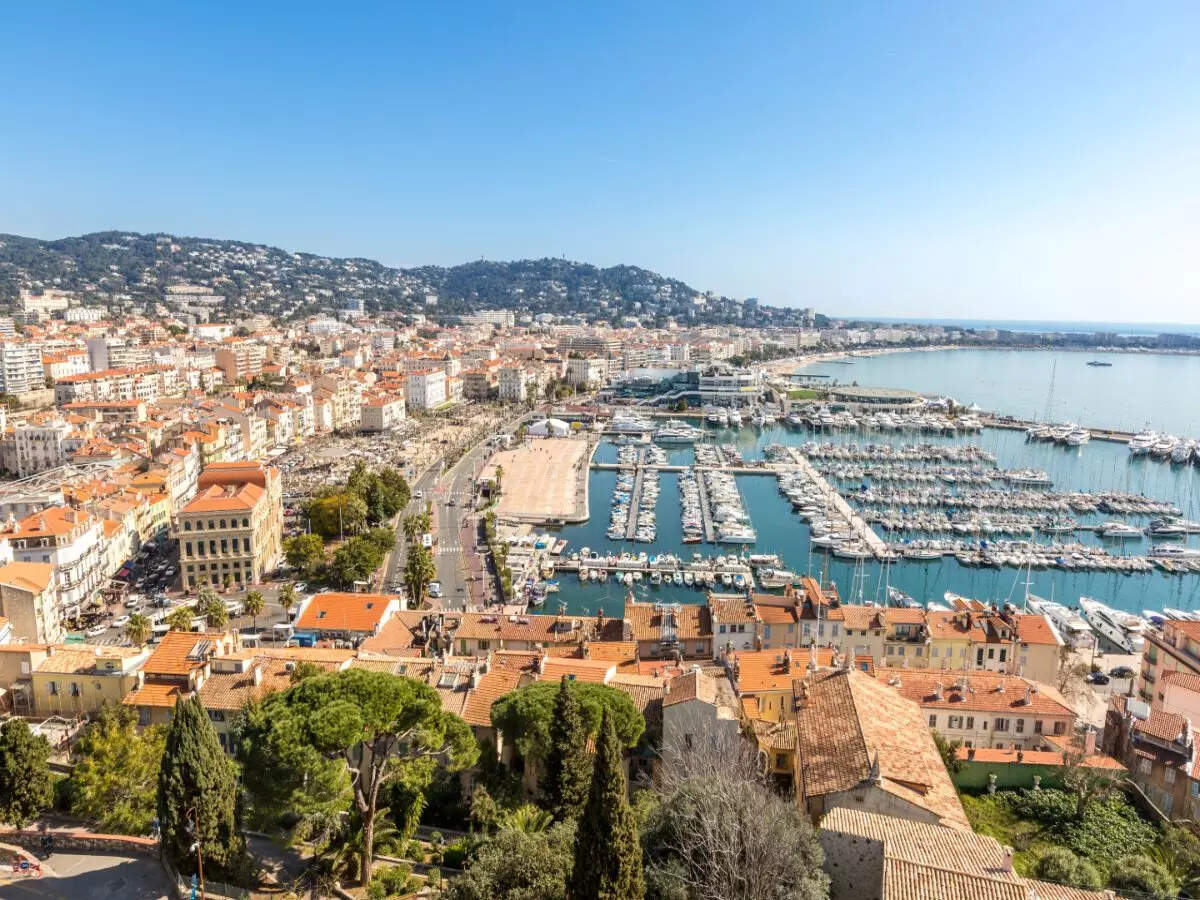 Cannes for sunny holidays in the Mediterranean Cannes for sunny holidays in the Mediterranean